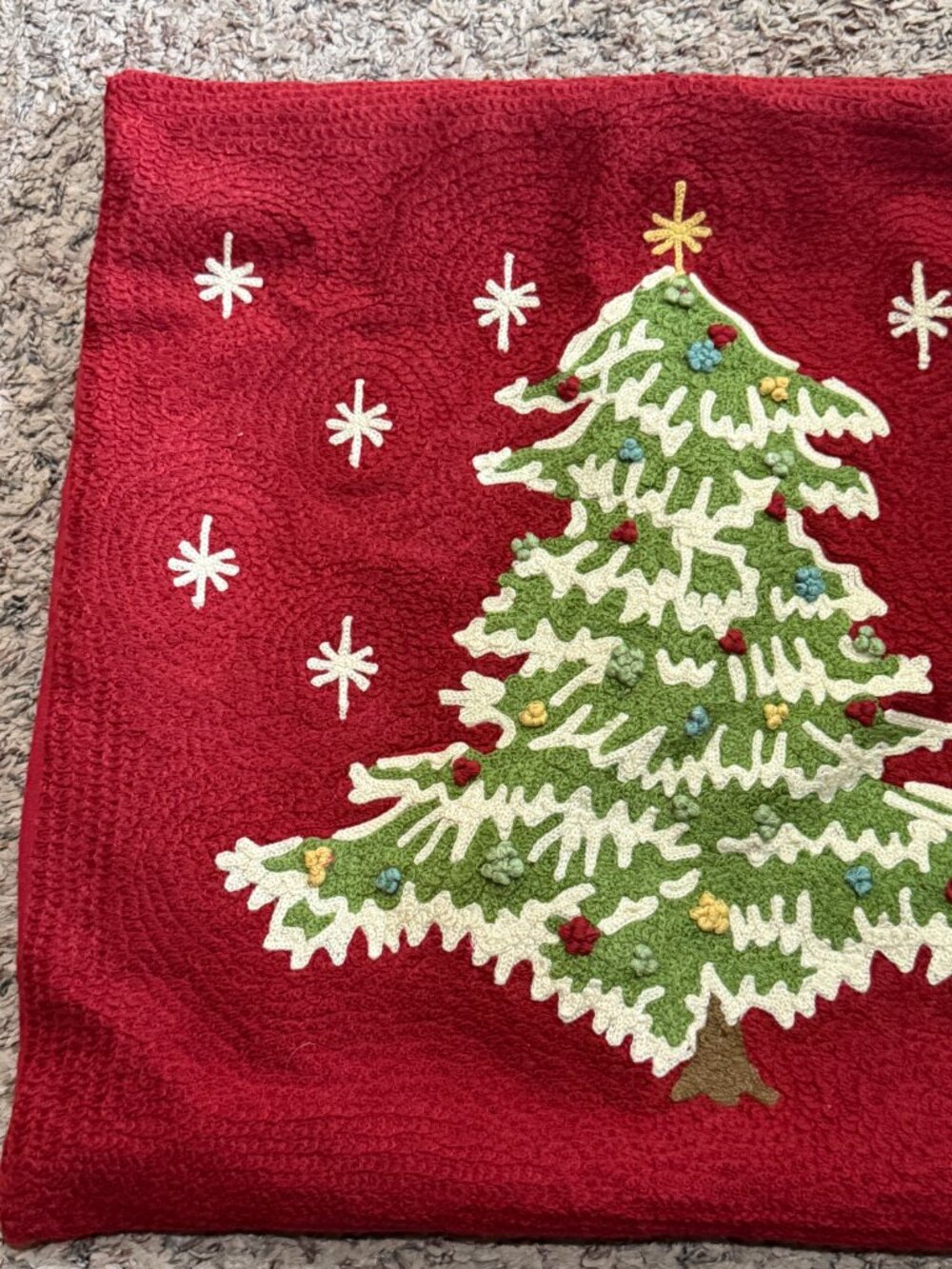 Potterybarn Christmas Tree Pillow Cover Red Green Crewel Embroidered 18X18 - Picture 4 of 10